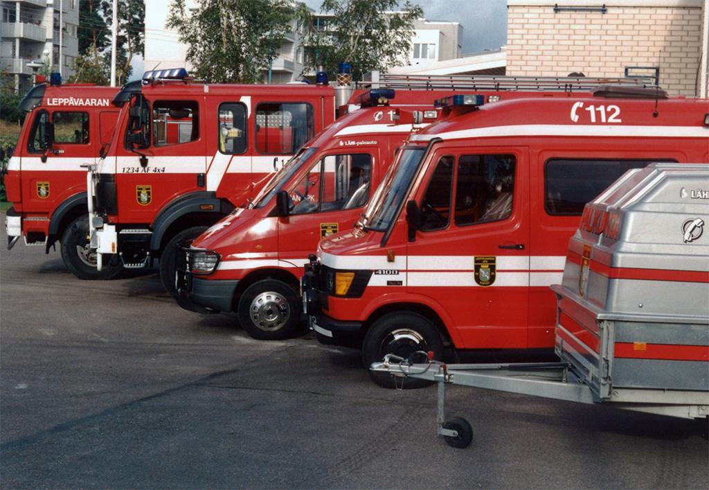 Palokunnan kalustoa 2000-luvun alussa.
